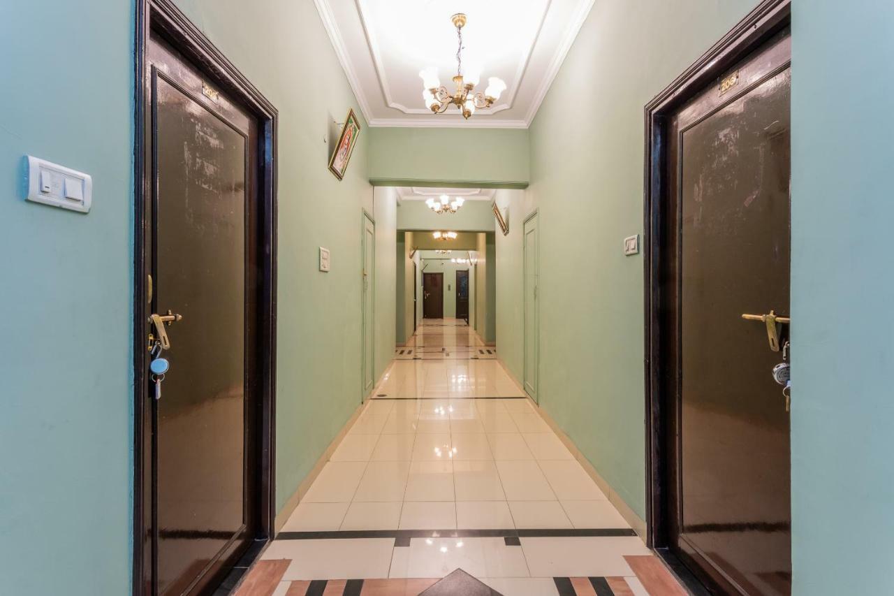 Hotel Oyo 38142 Girdhar Mahal Indore Exterior foto